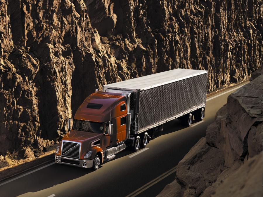  Volvo VT880 2005 года  (фото 4 из 13)